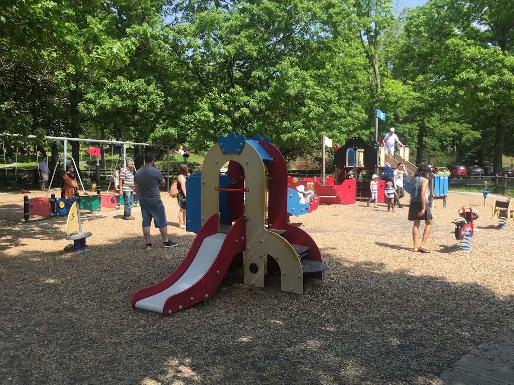 Bruce Park Playground | 52 Museum Dr, Greenwich, CT 06830, USA