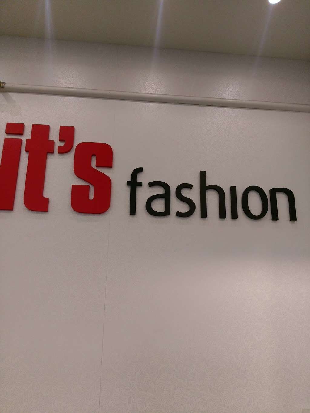 Its Fashion | 2000 S East Loop 410 #119, San Antonio, TX 78220, United States | Phone: (210) 648-0840