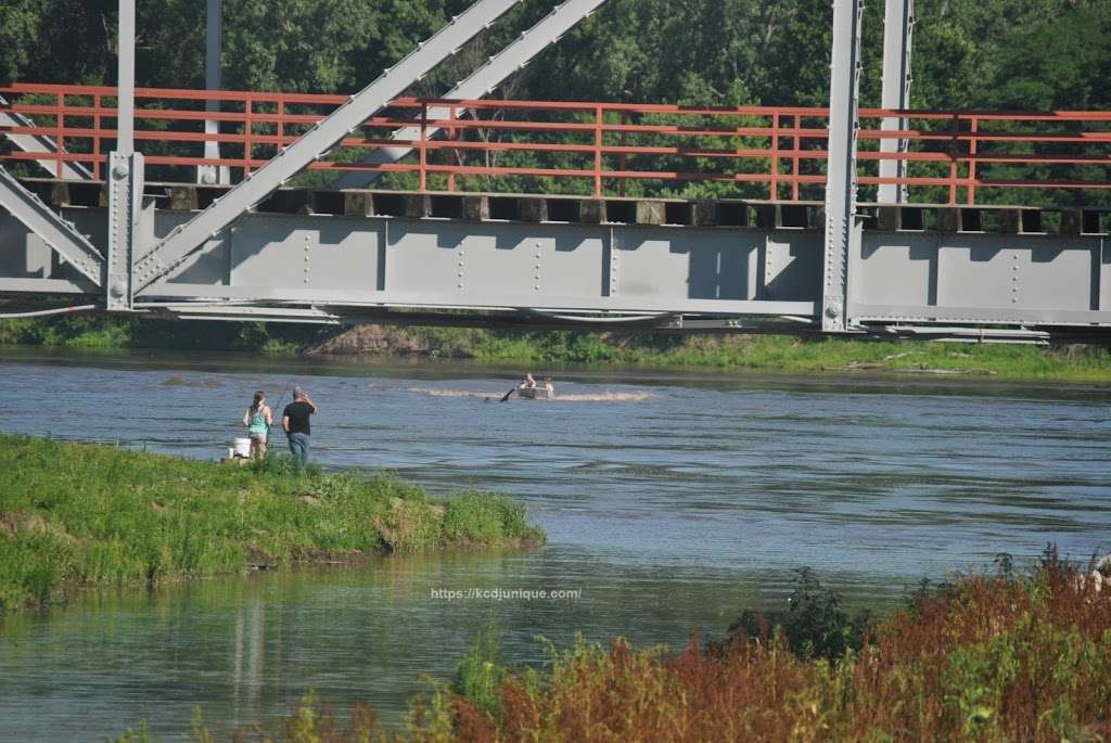 River Shelter | Parkville, MO 64152, USA