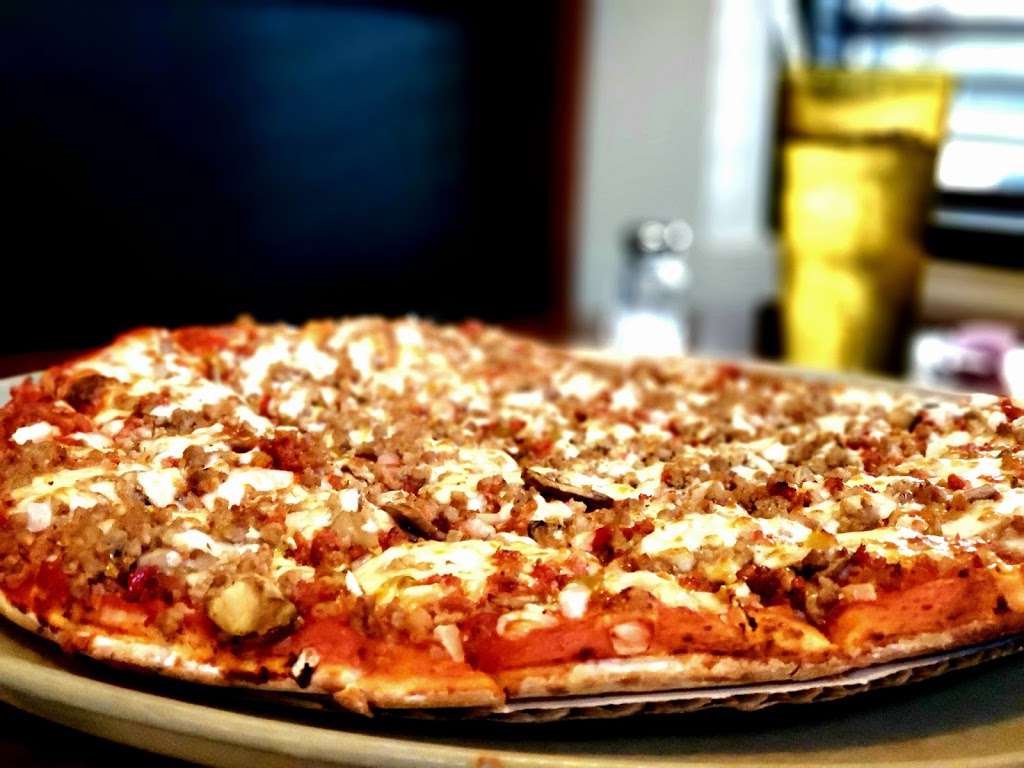 Pizza King | 1911 S Tiger Dr, Yorktown, IN 47396, USA | Phone: (765) 759-1030