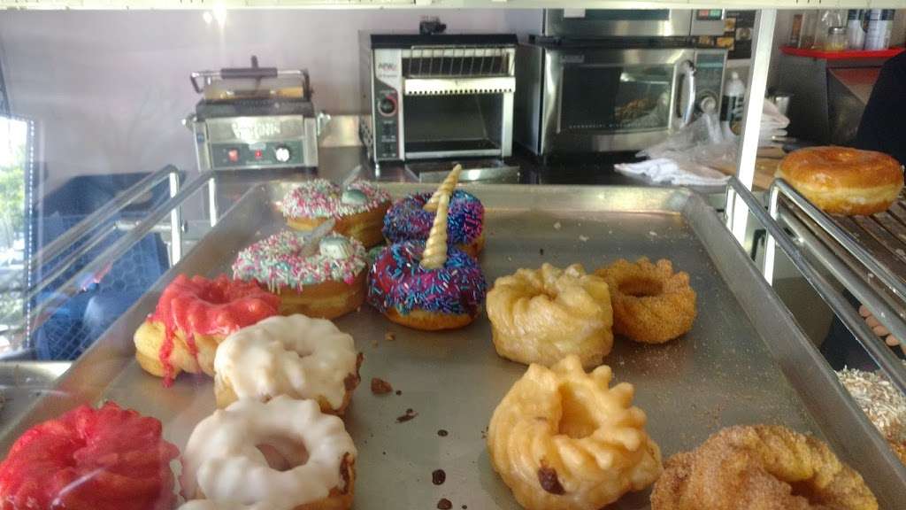 Pink Ribbon Donuts - cafe  | Photo 4 of 10 | Address: 28601 Marguerite Pkwy A2, Mission Viejo, CA 92692, USA | Phone: (949) 388-3737
