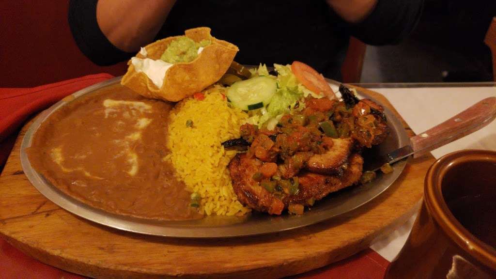 Joses Mexican Cantina | 125 Washington Valley Rd, Warren, NJ 07059, USA | Phone: (732) 563-0480