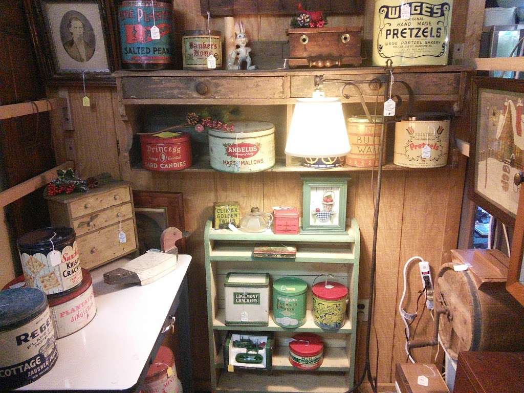 Country Loft Antiques | 9793, 215 Hartman Bridge Rd, Ronks, PA 17572, USA | Phone: (717) 687-7787