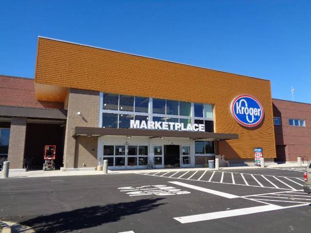 Kroger | 1027 Jeffersonville Commons Drive, Jeffersonville, IN 47130, USA | Phone: (812) 283-5222