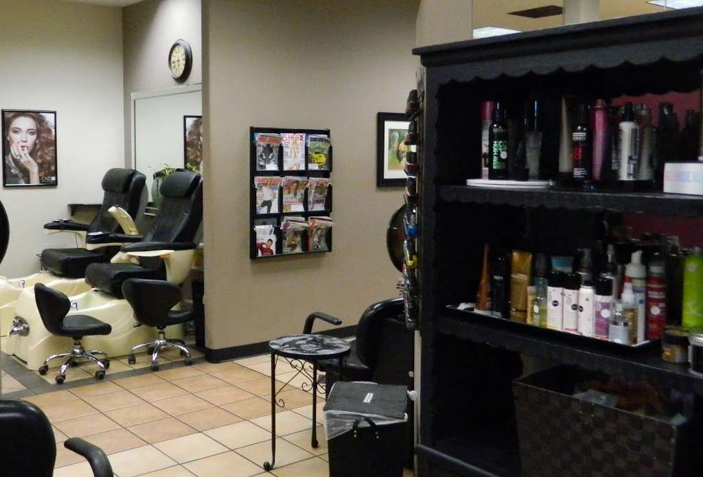 Mane Moves & Body Works | 7171 Warner Ave Suite E, Huntington Beach, CA 92647, USA | Phone: (714) 842-4221