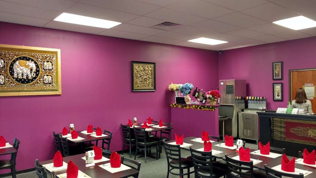 Thai Recipes Restaurant | 404 E Thompson Rd G2, Indianapolis, IN 46227 | Phone: (317) 388-5152