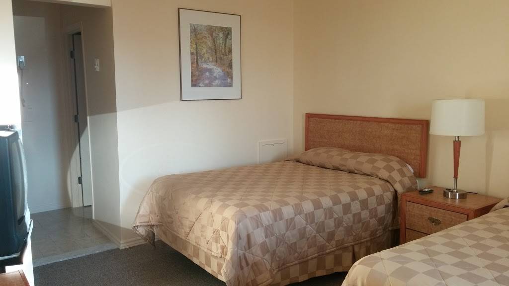 Travellers Choice Motel - Windsor | deliON, 3665 Sandwich St, Windsor, ON N9C 1B8, Canada | Phone: (519) 258-0681