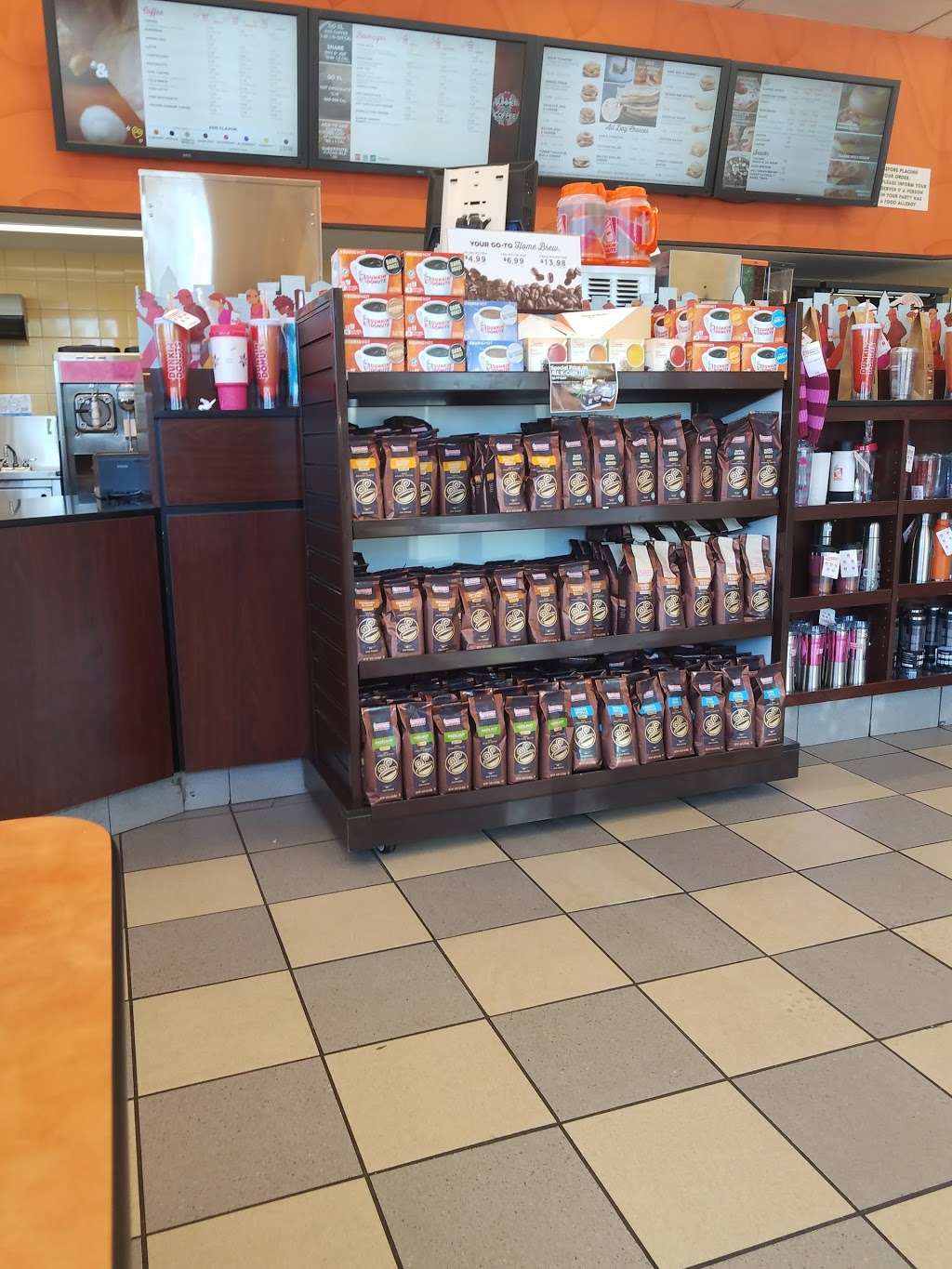 Dunkin | 263 Main St, Foxborough, MA 02035, USA | Phone: (508) 698-9216