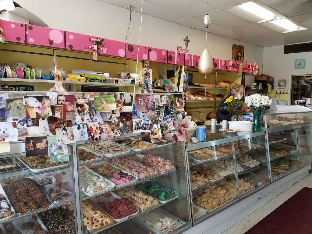 Dutchess Park Shopping Center 1545 NY52, Fishkill, NY 12524, USA