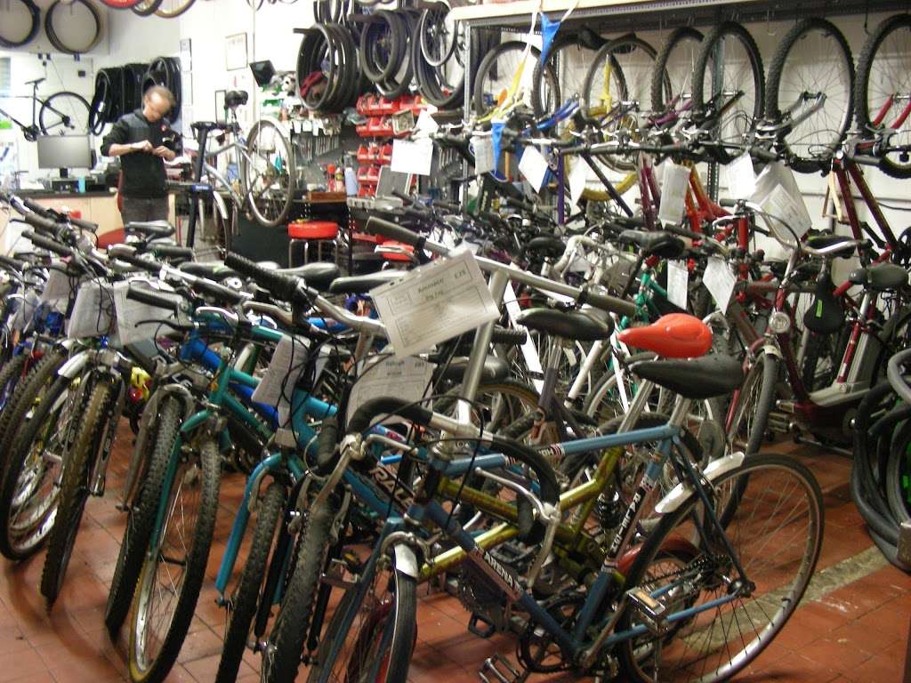 Bikes Revived | Hut 3, Tilgate Recreation Center, Tilgate Drive, Tilgate Park, Crawley RH11 9BQ, UK | Phone: 07871 103357