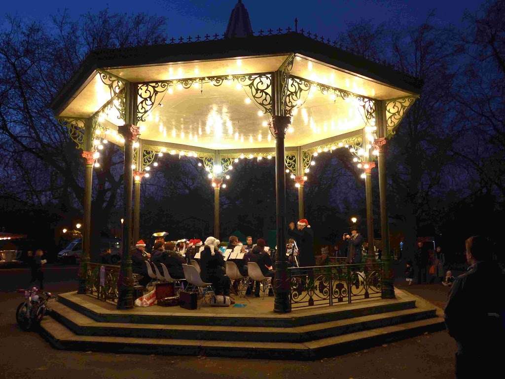 The Bandstand | London SW11 4NJ, UK