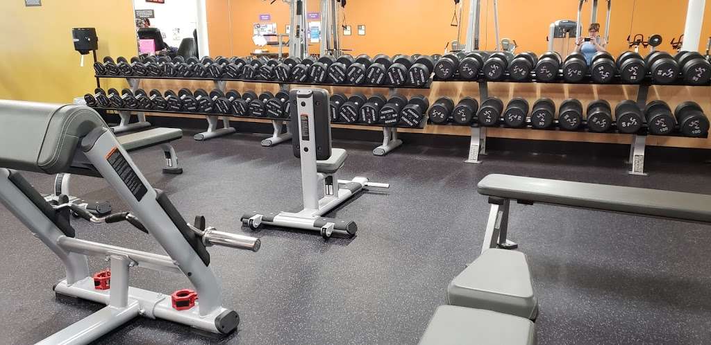 Anytime Fitness | 77 Derry Rd, Hudson, NH 03051, USA | Phone: (603) 204-5455