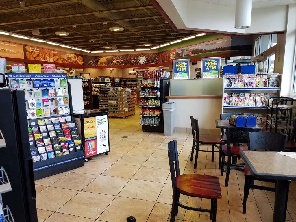 Royal Farms | 105 Clay Dr #163, Queenstown, MD 21658 | Phone: (410) 827-7092