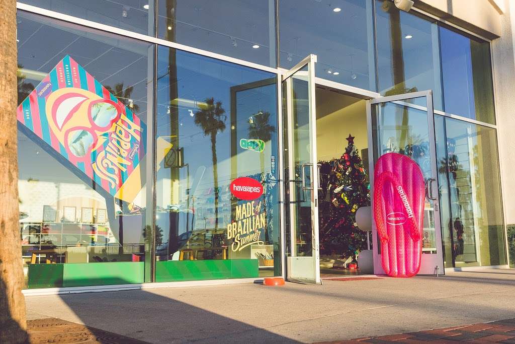 Havaianas | 300 Pacific Coast Hwy, Suite 107-A, Huntington Beach, CA 92648 | Phone: (714) 536-0001