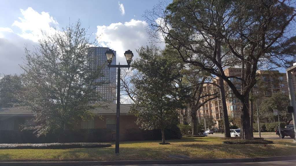 4920sanselipe | Houston, TX 77057, USA