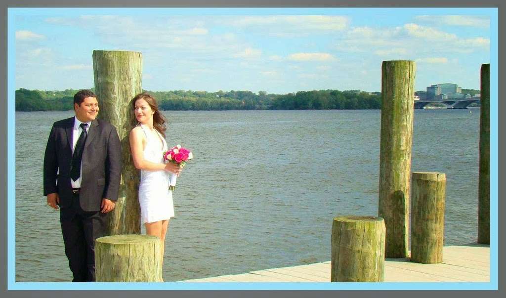 Alexandria Waterfront Wedding Services | 5398 Harbor Ct Dr, Alexandria, VA 22315, USA | Phone: (571) 289-2327