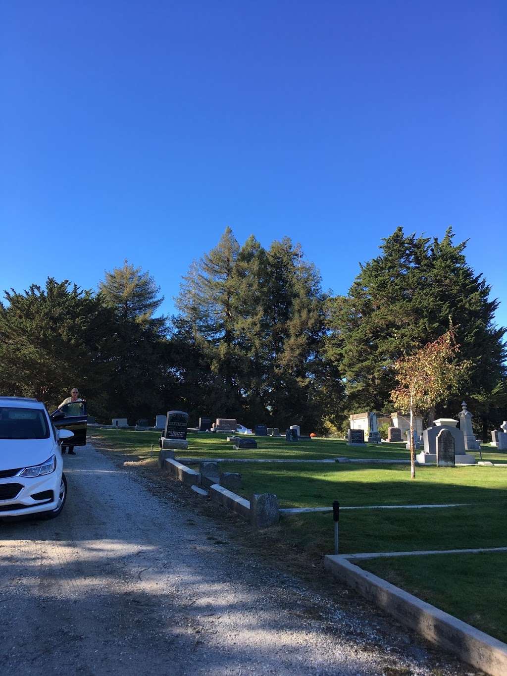St Johns Cemetery | 910 Oregon Ave, San Mateo, CA 94402, USA | Phone: (650) 375-0587