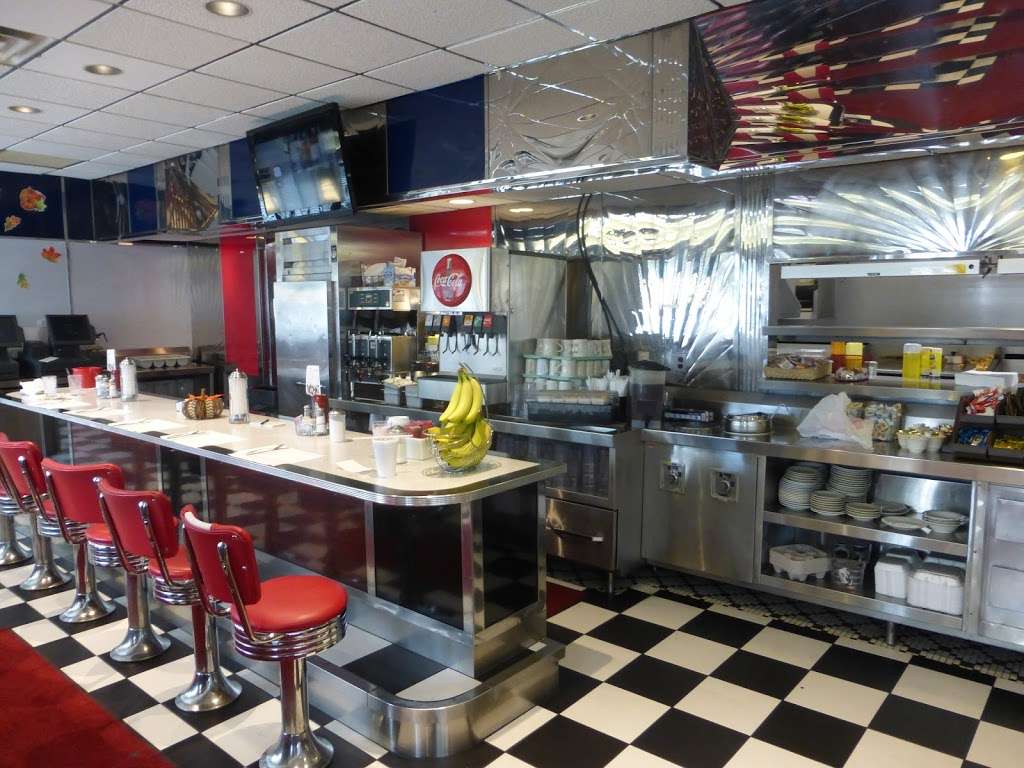 Red Hawk Diner | 1 Quad Rd, Montclair, NJ 07043, USA | Phone: (973) 655-4057
