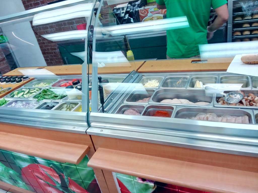 Subway Restaurants | 17724 Pines Blvd, Pembroke Pines, FL 33029, USA | Phone: (954) 704-2529