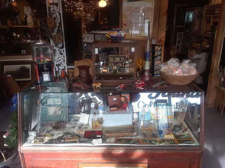 Rust N Found Antiques & Collectibles | 180 W Main St, Hancock, MD 21750, USA | Phone: (240) 291-1099