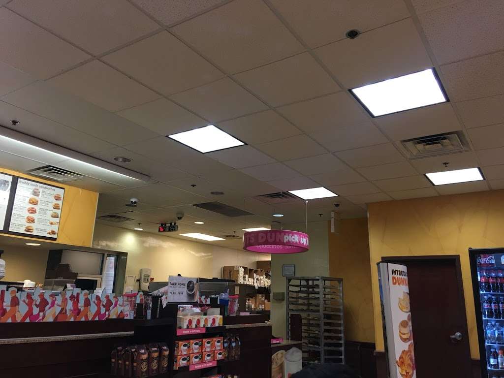 Dunkin | 4501 S Harlem Ave, Forest View, IL 60402, USA | Phone: (708) 484-7960