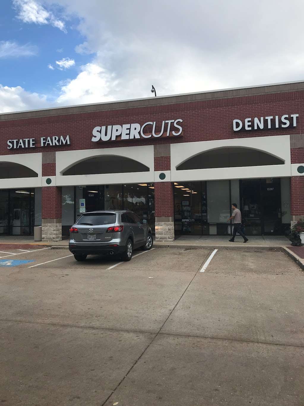 Supercuts | 15205 Southwest Fwy, Sugar Land, TX 77478, USA | Phone: (281) 491-0220