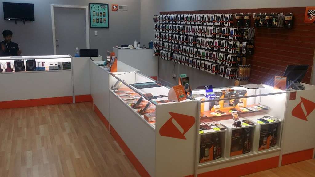 Boost Mobile | 5442 Central Florida Pkwy, Orlando, FL 32821 | Phone: (407) 778-4774