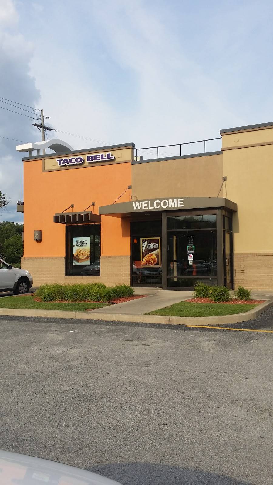 Taco Bell | 1501 River Oaks Dr, Calumet City, IL 60409, USA | Phone: (708) 832-9371