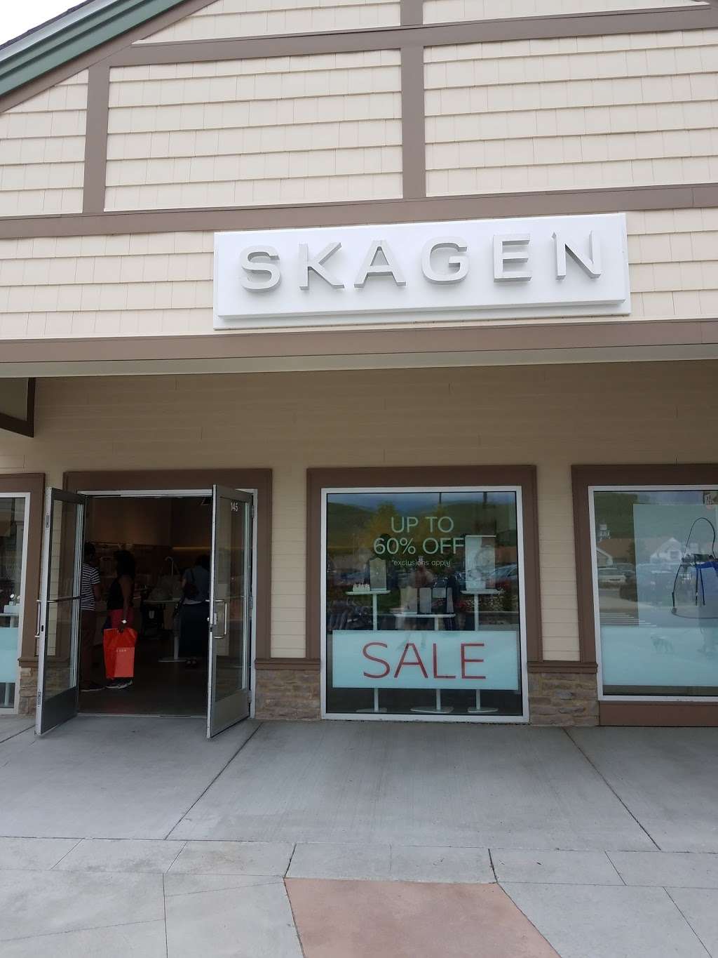 Skagen Outlet Store | 145 Marigold Ct, Central Valley, NY 10917, USA | Phone: (845) 764-9182