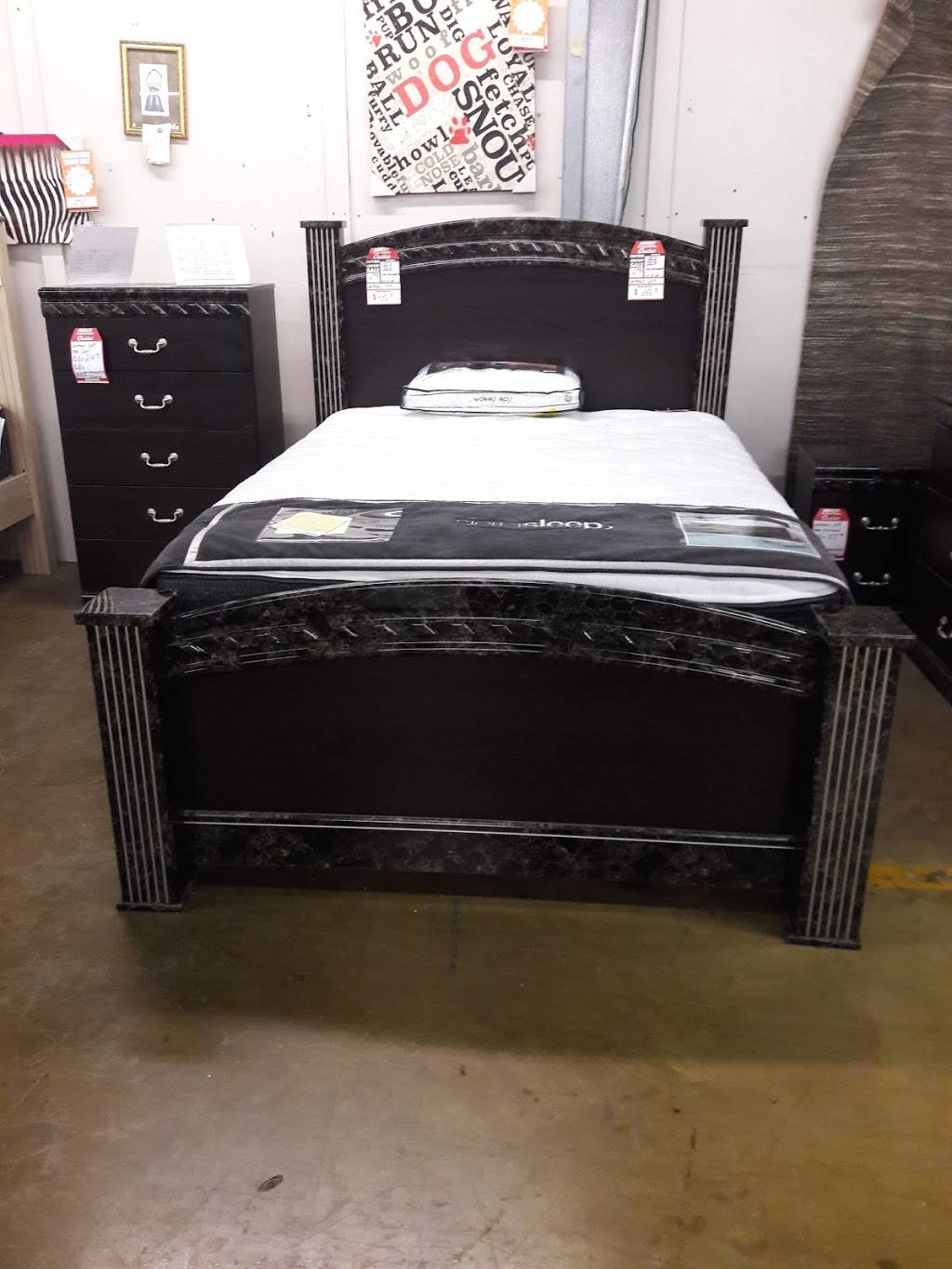 Ashley HomeStore Customer Pickup | 502 Fountain Pkwy #1, Grand Prairie, TX 75050, USA | Phone: (972) 336-0339