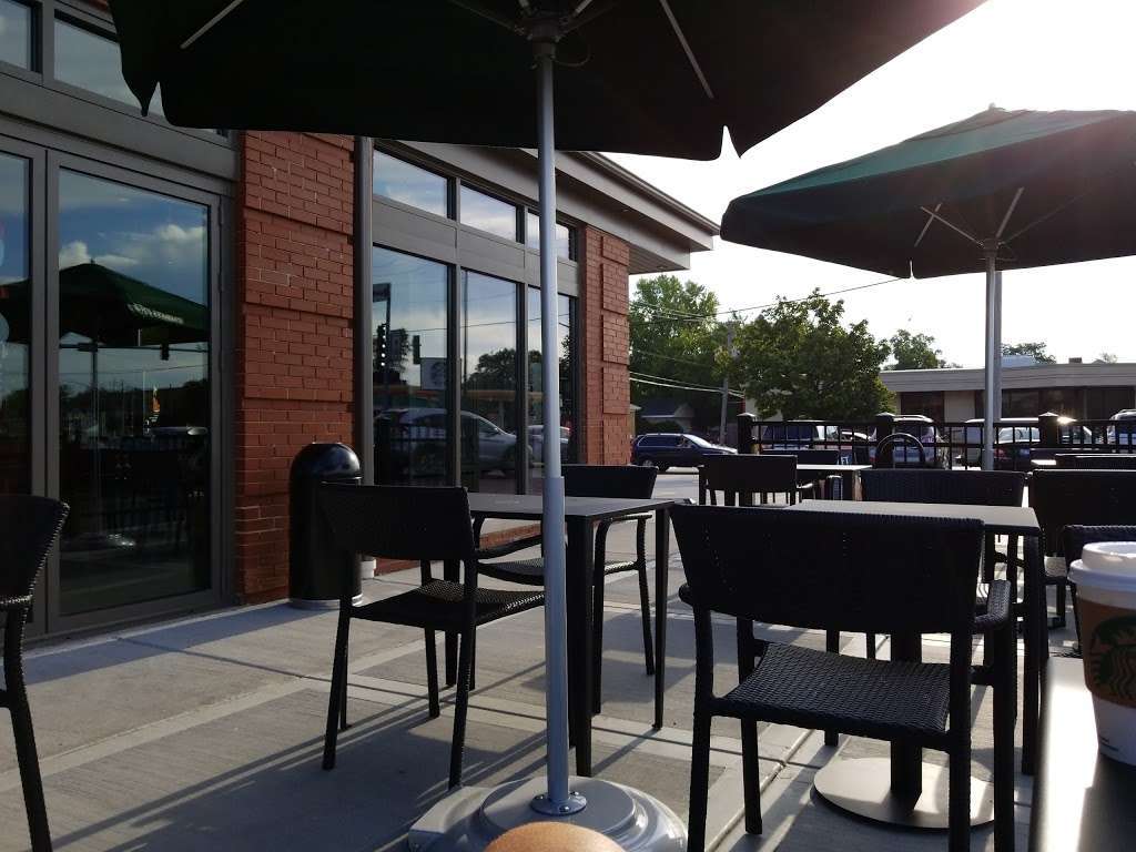 Starbucks | 6 47th St, Western Springs, IL 60558 | Phone: (224) 315-6914