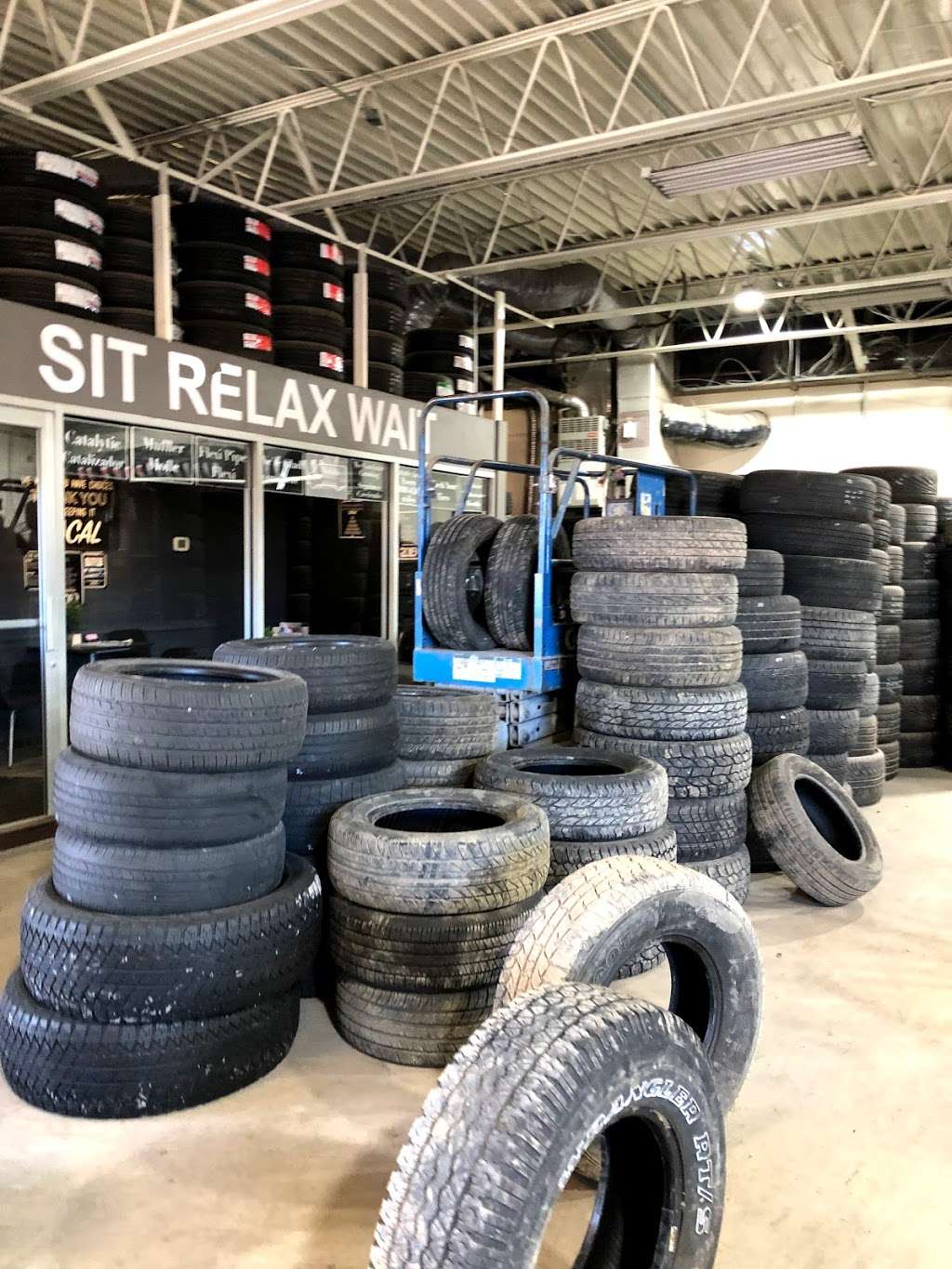Tire Express LLC | 4609 N Post Rd, Indianapolis, IN 46226, USA | Phone: (317) 890-7680