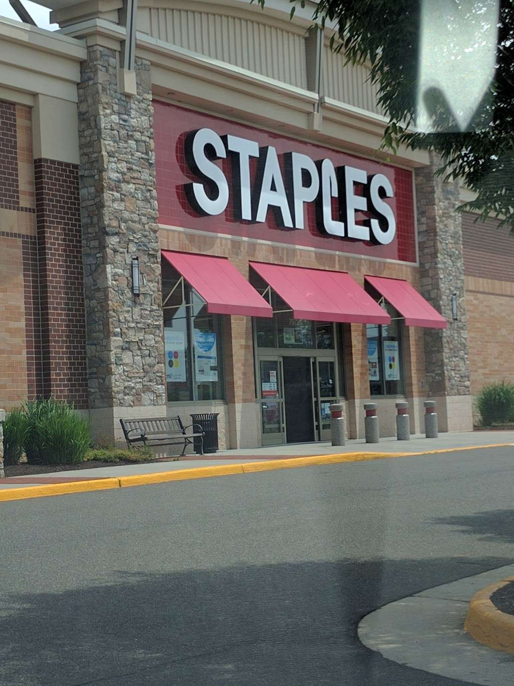 Staples | 7973 Stonewall Shops Square, Gainesville, VA 20155, USA | Phone: (571) 261-2174