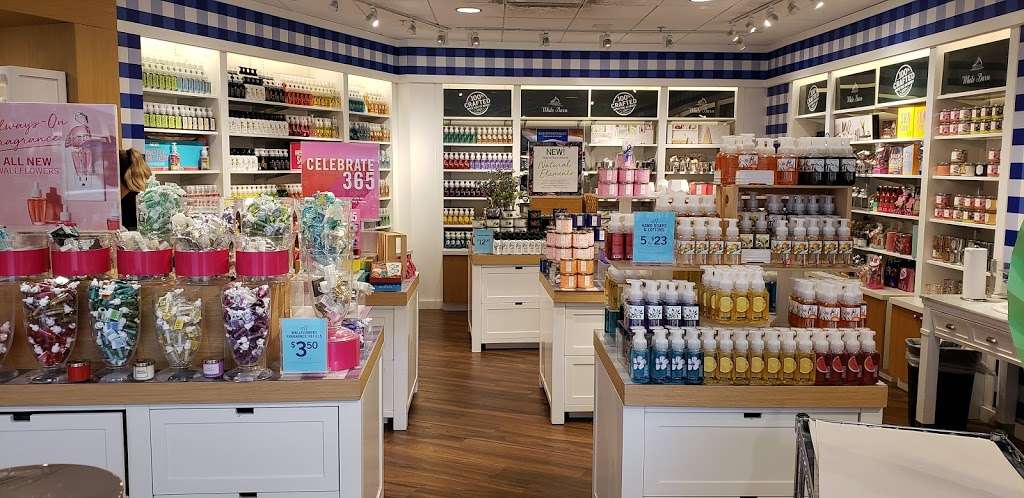 Bath & Body Works | 2021 Wminster Mall, Westminster Mall, Westminster, CA 92683, USA | Phone: (714) 373-9866