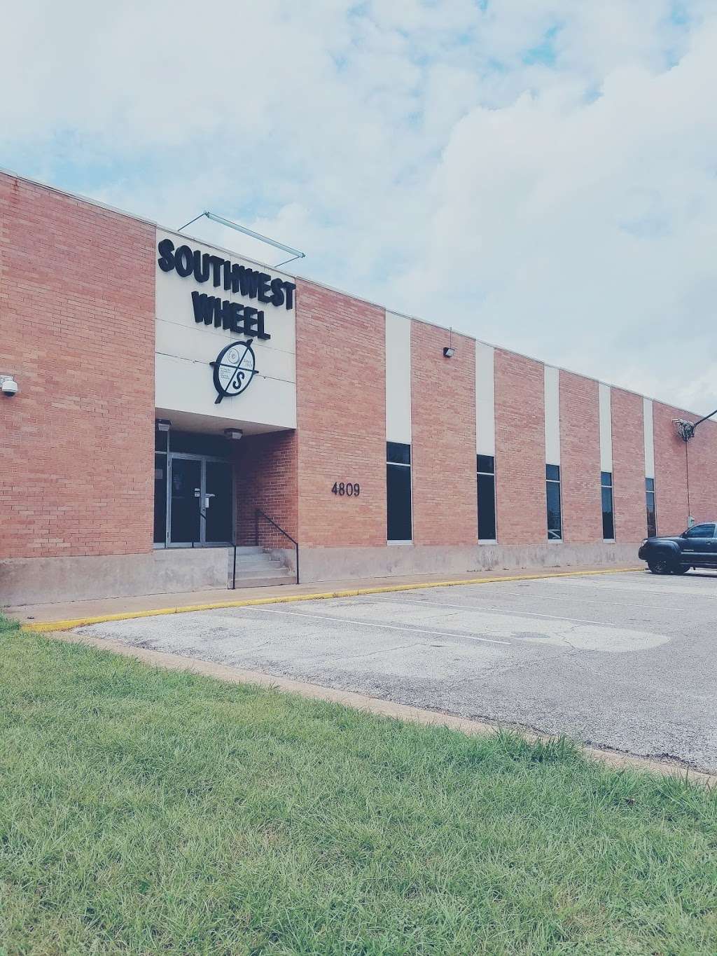 Southwest Wheel Company | 4809 S Westmoreland Rd, Dallas, TX 75237, USA | Phone: (800) 866-3336