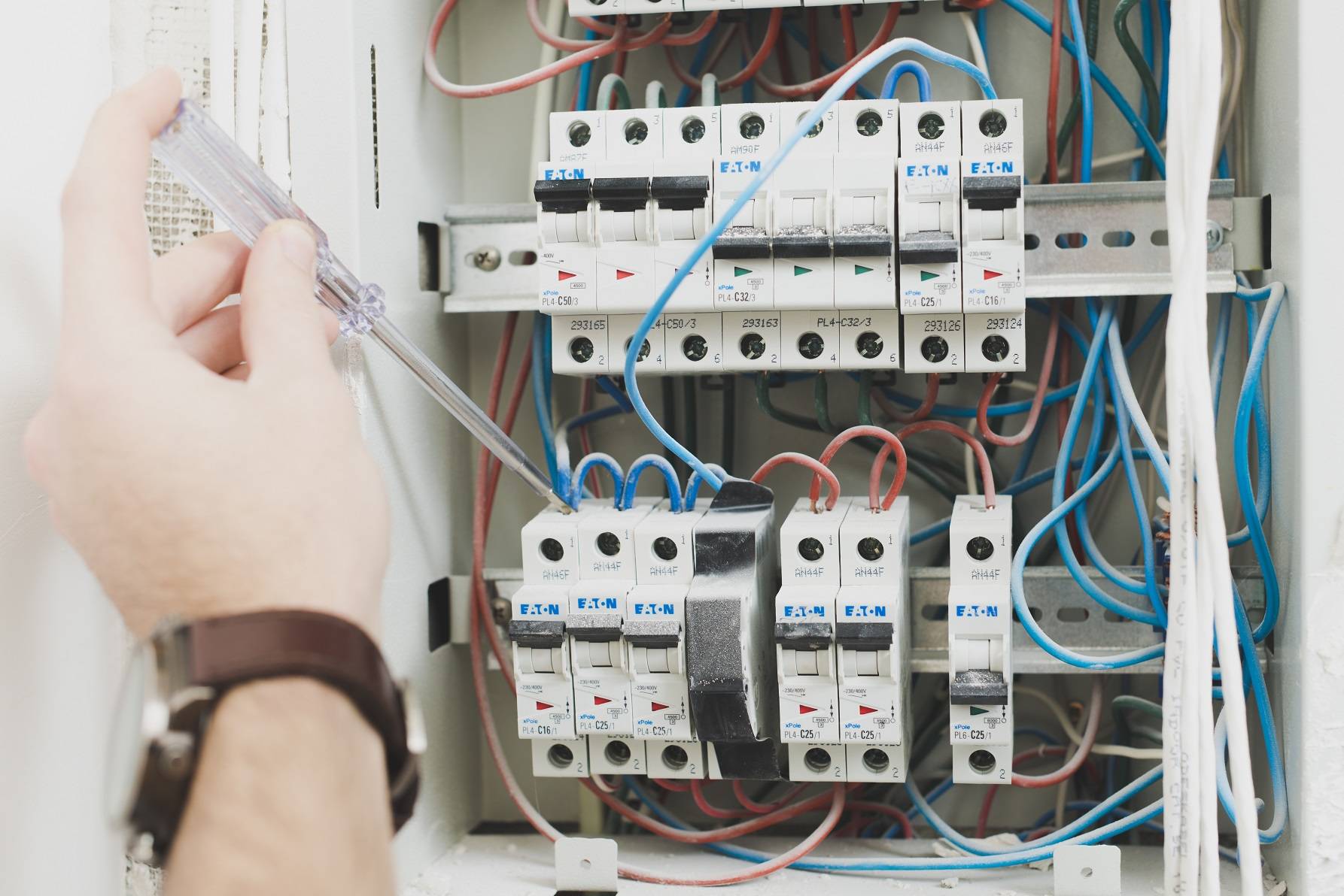 Repair Hello Electrical Contractor Miami Beach | 800 West Ave #6532, Miami Beach, FL 33139, United States | Phone: (305) 676-7923