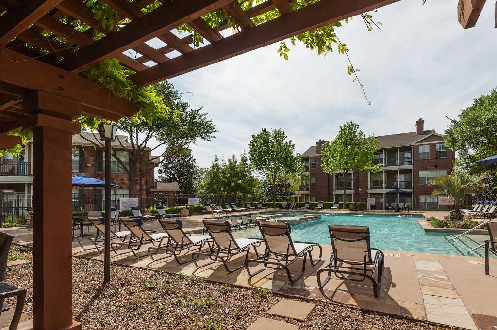 Westbridge Apartment Homes | 2300 Marsh Ln, Carrollton, TX 75006, USA | Phone: (972) 242-4280