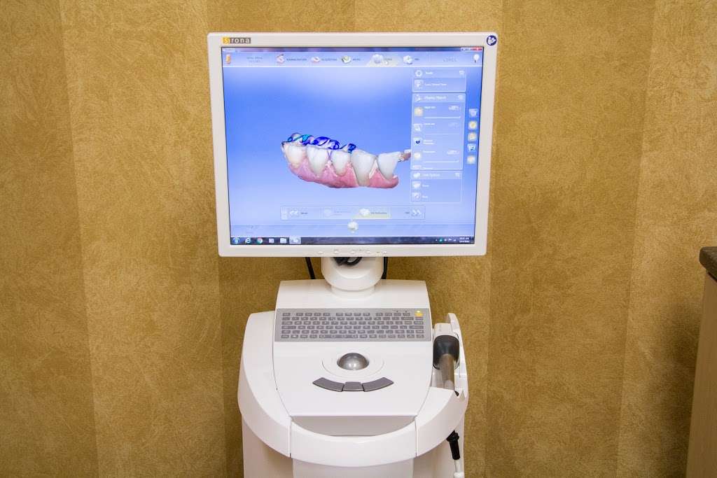 Long Grove Dental Studio | 3976 Illinois 22 e, Long Grove, IL 60047, USA | Phone: (847) 719-1973