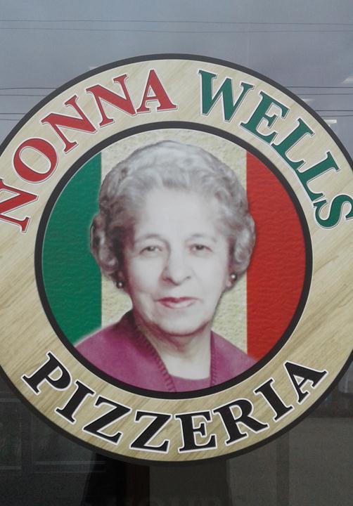 Nonna Wells Pizzeria | 1317 4 Mile Rd, Racine, WI 53402, USA | Phone: (262) 639-1800