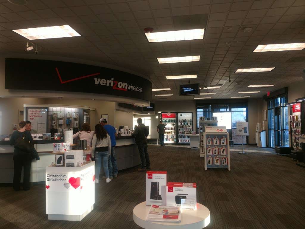 Verizon | 2241 Prairie Center Pkwy, Brighton, CO 80601, USA | Phone: (720) 685-0931