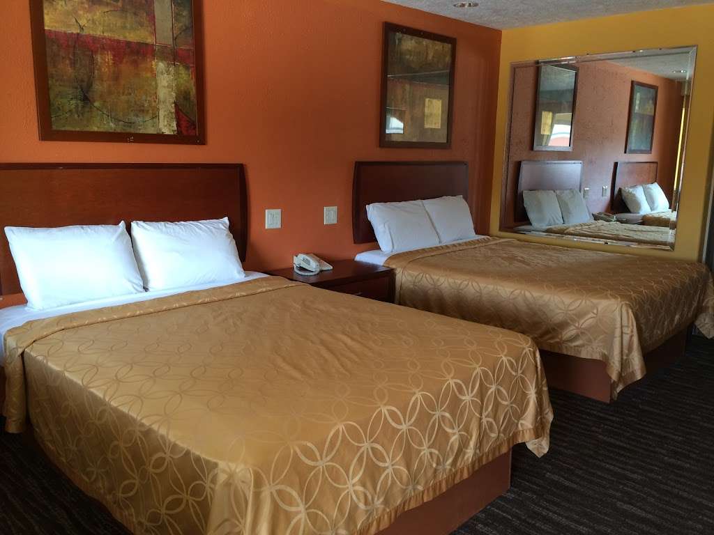 Select Inn And Suites Houston North/ Gulf Bank Rd | 9025 North Fwy, Houston, TX 77037 | Phone: (832) 850-7155