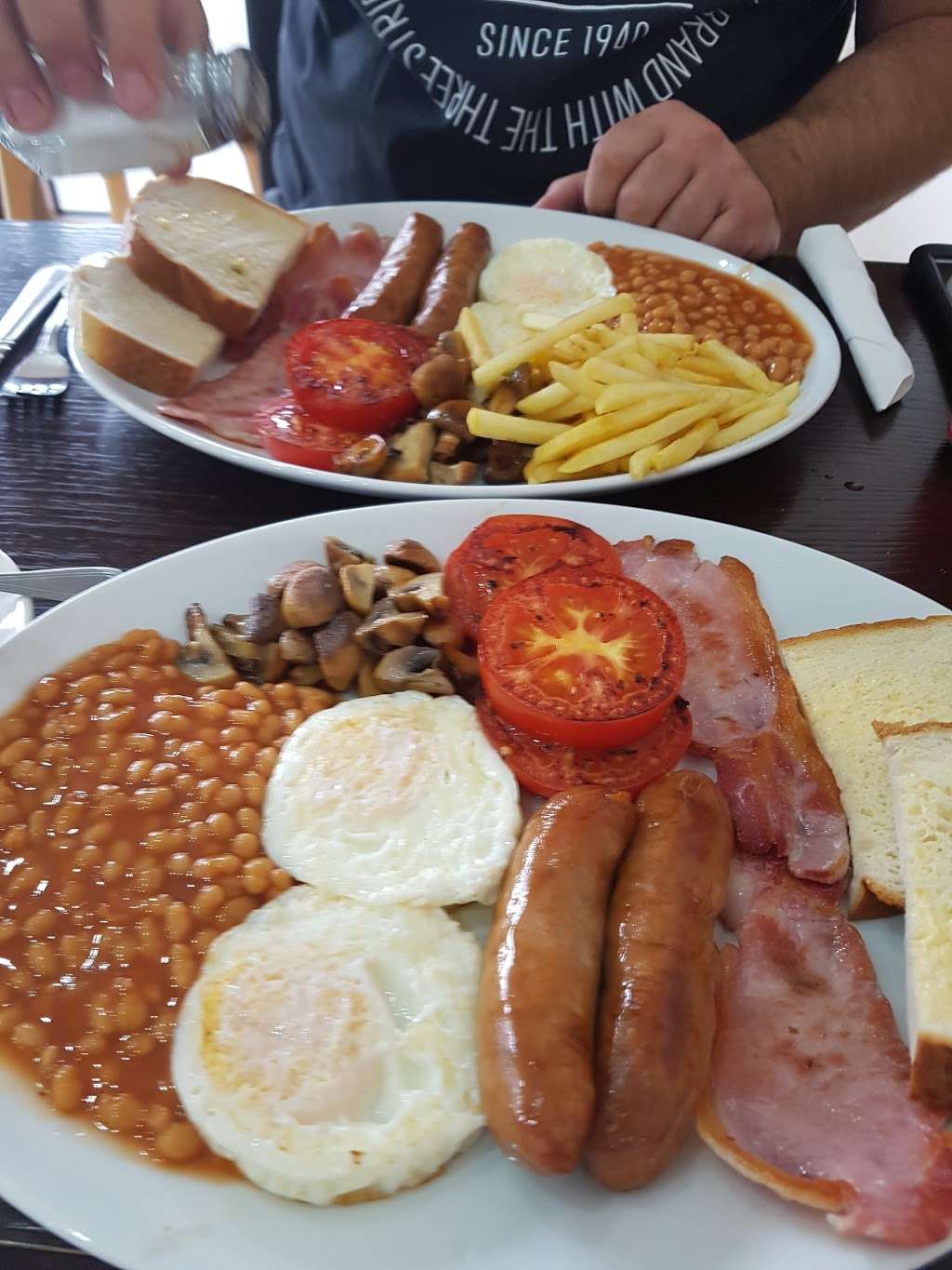 The Village Cafe | Cheshunt, Waltham Cross EN8 9EQ, UK