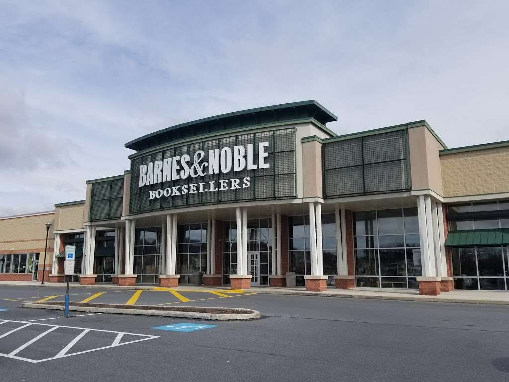 Barnes & Noble | 2751 Paper Mill Rd, Wyomissing, PA 19610, USA | Phone: (610) 236-0100