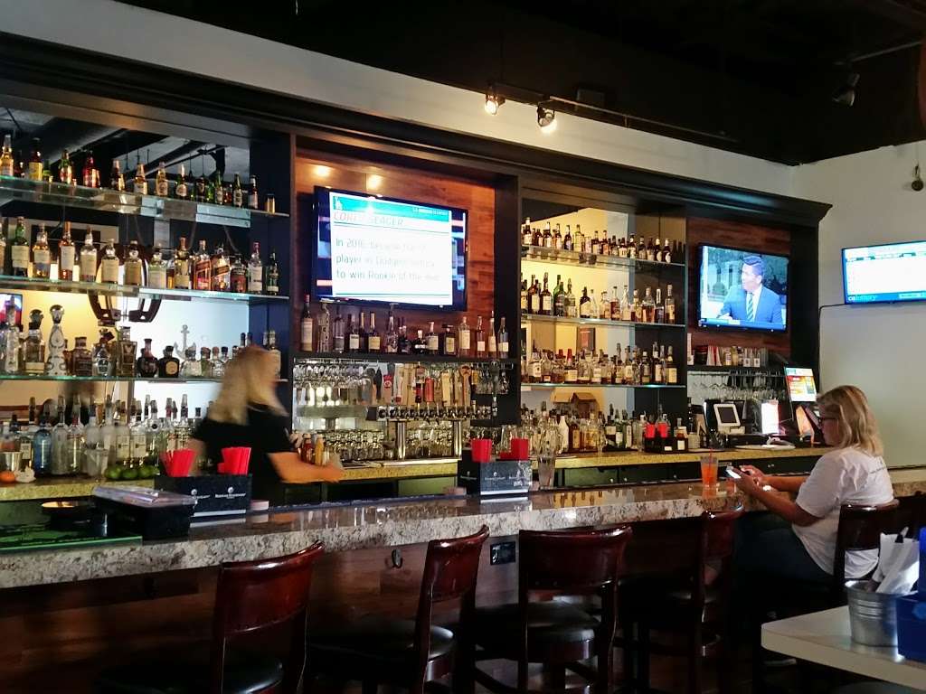 Schooner Bar & Grill | 2701 190th St #100, Redondo Beach, CA 90278 | Phone: (310) 214-1430