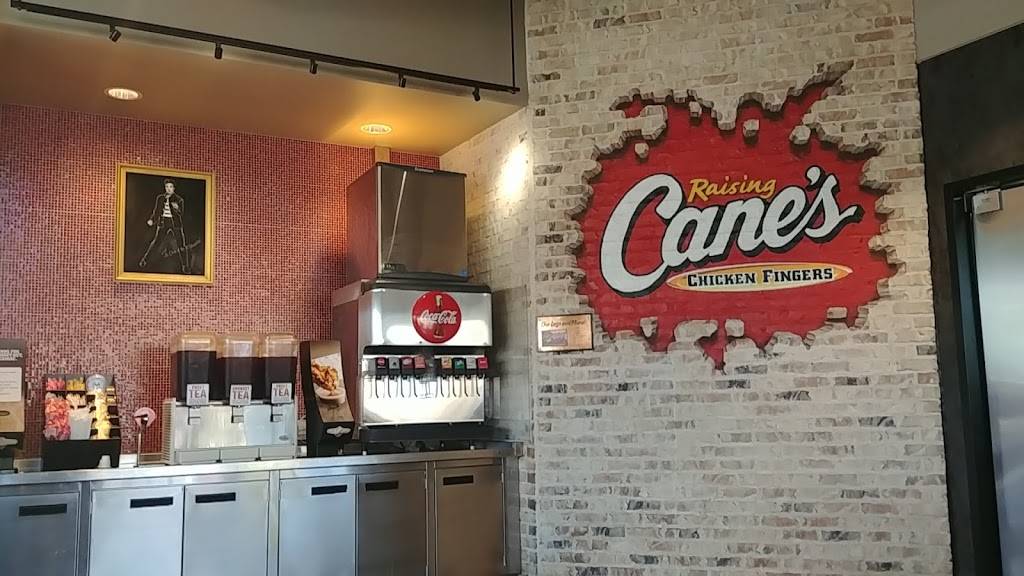 Raising Canes Chicken Fingers | 26801 Aliso Creek Rd, Aliso Viejo, CA 92656, USA | Phone: (949) 448-0241