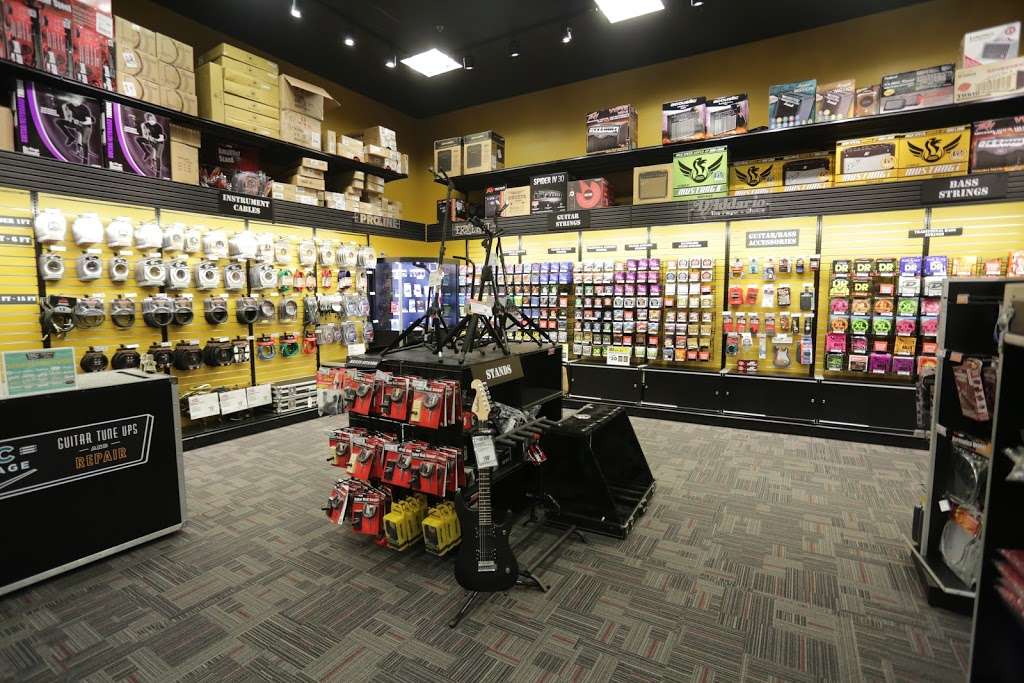 Guitar Center | 5140 Fairmont Pkwy, Pasadena, TX 77505, USA | Phone: (281) 991-1383