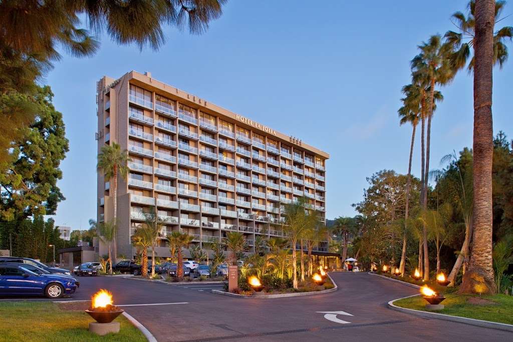 Hotel La Jolla, Curio Collection by Hilton | 7955 La Jolla Shores Dr, La Jolla, CA 92037, USA | Phone: (858) 551-3600