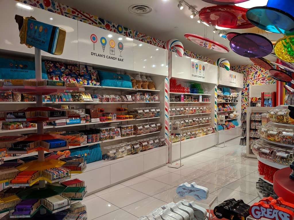 Dylans Candy Bar | 7800 Airport Blvd, Houston, TX 77061, USA | Phone: (832) 589-1268