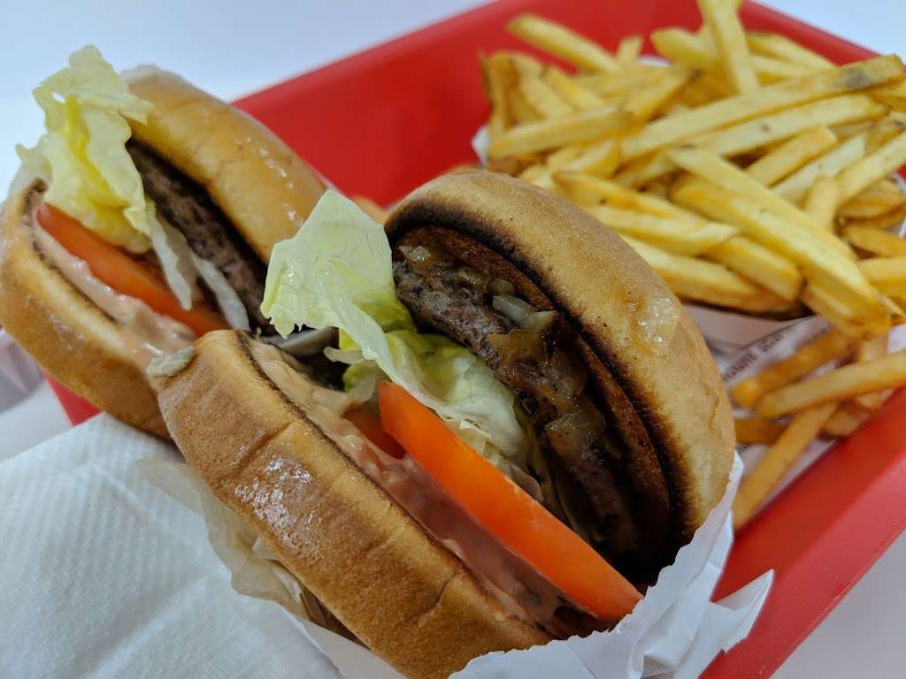 In-N-Out Burger | 1417 Fitzgerald Dr, Pinole, CA 94564, USA | Phone: (800) 786-1000