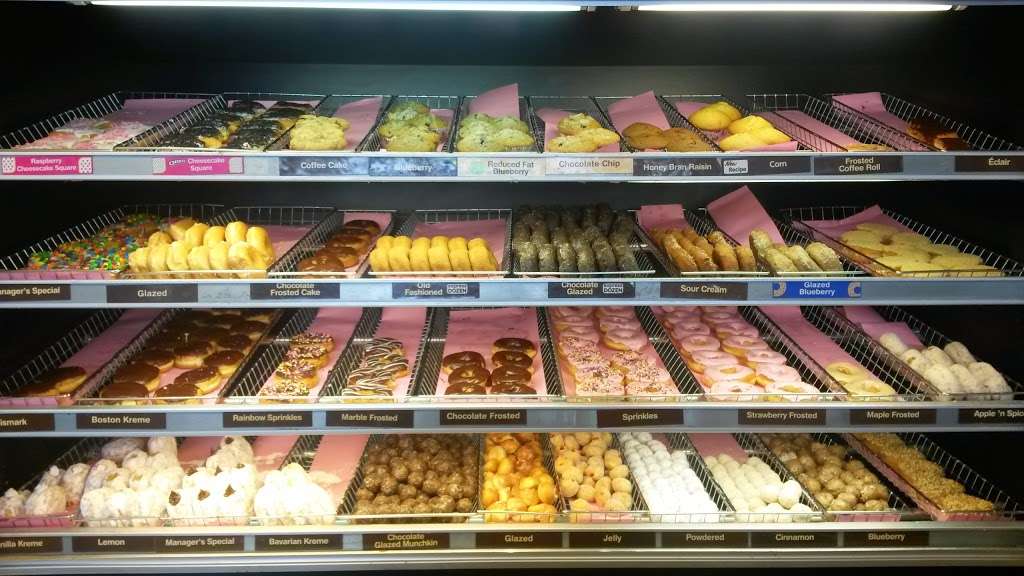 Dunkin Donuts | 3635 Aloma Ave #1001, Oviedo, FL 32765 | Phone: (407) 667-9046